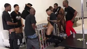 Babe Blowbangs Black Rods