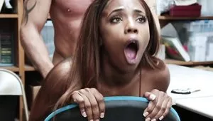 Astonishing Tattooed Ebony Sarah Banks Screwed By A White Lover