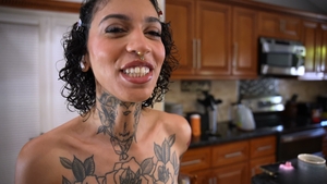 Gonzo Straight Porn: Two Blacks Fuck One Chick